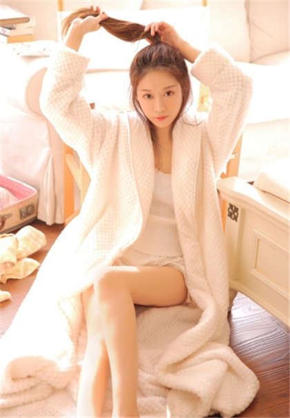 黄色章节的小说-喜欢被多人一起做_爱咖学院