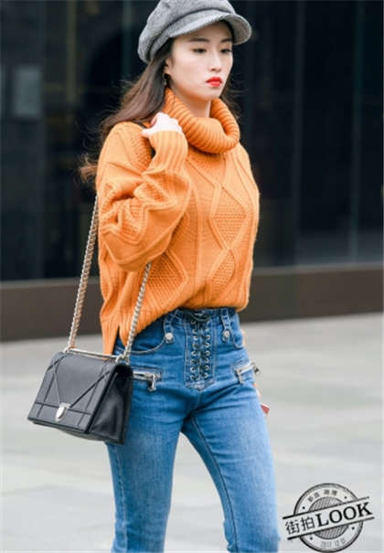 污污的小说在下面塞东西-风韵犹存的美妇如狼似虎_爱咖学院