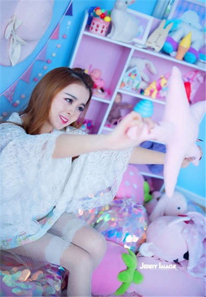 淫荡办公室-好粗好大哥哥轻一点疼_爱咖学院