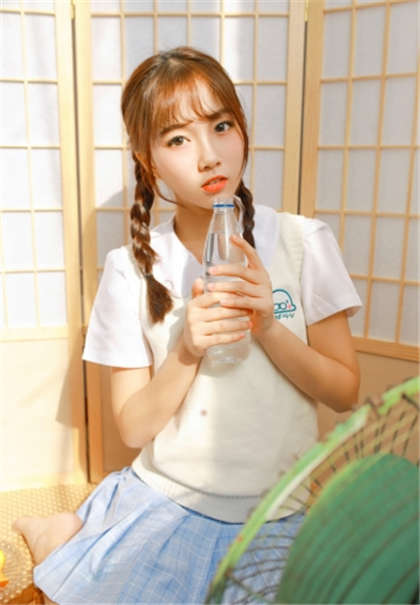 同桌上课下课都吃我奶-让人湿的高嗨的短文_爱咖学院