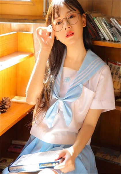 我的同桌小黄文-陆地夫妇车上污文_爱咖学院