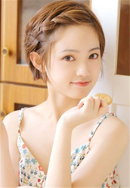 国中生h文-在林雪儿的宿舍里的欢宴_爱咖学院