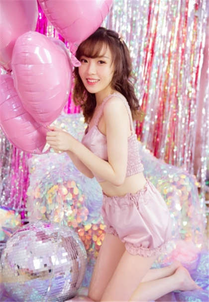 被男按摩师吸吮两腿间-宝贝不哭老公疼你_爱咖学院