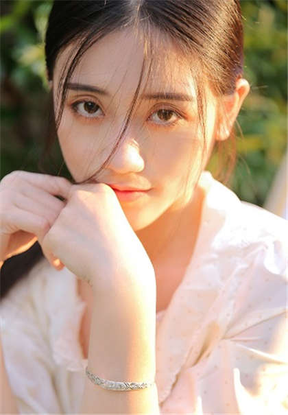 快活黄色文章-新婚之夜征服了别人_爱咖学院