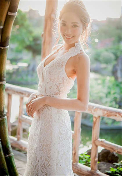 硕大撞击花壁收缩-被调教在众人面前暴露_爱咖学院