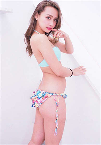 教室没电干同桌-啊轻一点别进_爱咖学院