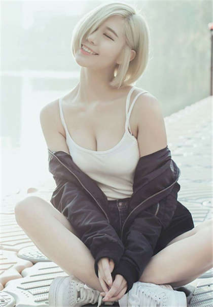 医生检查污污-村长跪着舔寡妇_爱咖学院