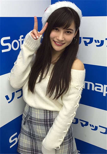 同桌上课下课都吃我奶-让人湿的高嗨的短文_爱咖学院