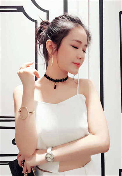 教室里的污文-重口味虐女的小说_爱咖学院