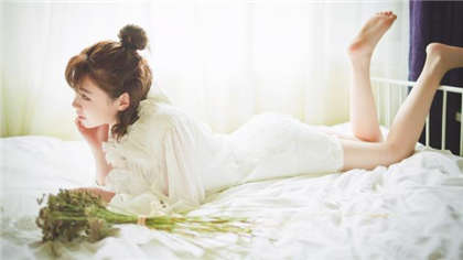 深一深一点再快点小说-闺蜜和男朋友在试衣间_爱咖学院