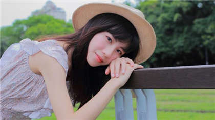 黄的涩的-男朋友和闺蜜做声音太大_爱咖学院