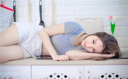 肉污小说-污文夹好不许舔_爱咖学院