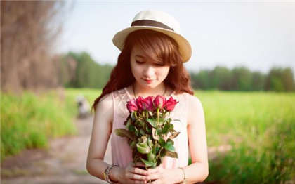 高污详情的文章-女友闺蜜说我得太大了_爱咖学院