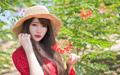 黄色百合小说-太大了啊好胀被灌满了_爱咖学院