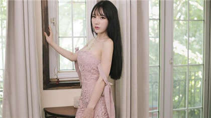 H文 何晓梅-跟同事出差做愛_爱咖学院