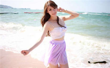 在公交车上被舔-我们班男生下课轮流啪校花小说_爱咖学院