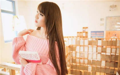 有个很黄的书-上面吃奶一个下面插_爱咖学院