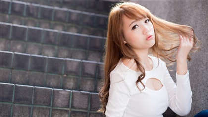 厨房贵妇奶水-同学母亲卖淫_爱咖学院