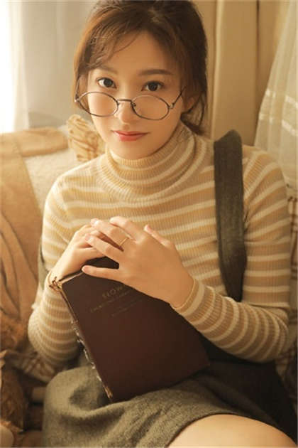 污污污污短篇小说-他撑开了她的紧致花_爱咖学院