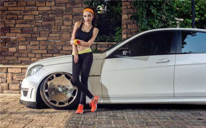 小黄短篇-上课把校花摸出水_爱咖学院