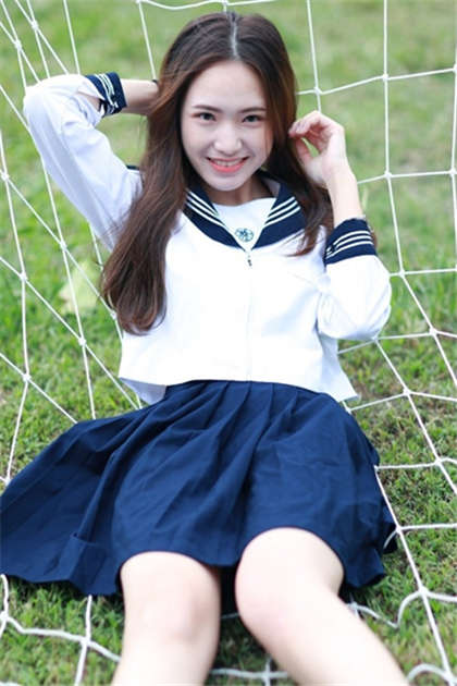 乱系列篇-她的阴道好小_爱咖学院