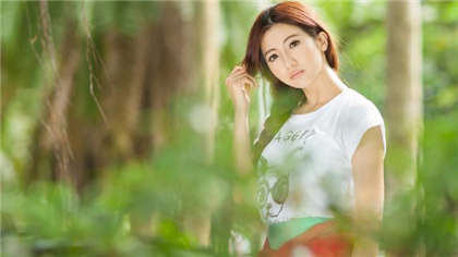 我用力挺进她的身体-小黄文一边开会_爱咖学院