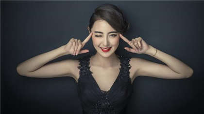 从贵妇到性奴-周美萱_爱咖学院