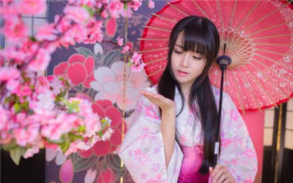 美女教师被搞污文-深夜公交车轮讦_爱咖学院