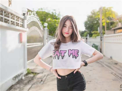 值得熬夜看的肉描写片段-从后面掀开裙子进入_爱咖学院