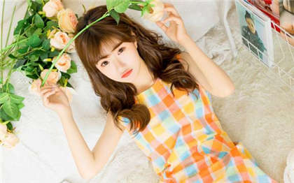 多肉高黄自慰小说-托着她的腰压了下去_爱咖学院