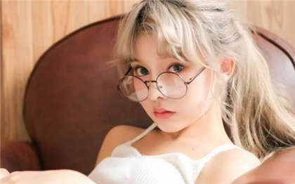 舔的我又湿又爽黄文-我们的群交经历6男3女_爱咖学院