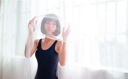 好大嗯嗯不要啊-小雄和蕾蕾何艳_爱咖学院