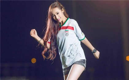 很污很黄 我的同桌赵雅欣-与霸道的校草在一起了_爱咖学院