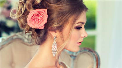 百合文黄文受为了保命和攻做-同桌叫我不要穿内内坐他腿_爱咖学院