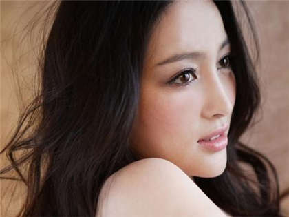 向下 湿了-几个男人亲下面_爱咖学院