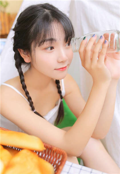 挺进女老师的身体-堵住里面太满道具h_爱咖学院