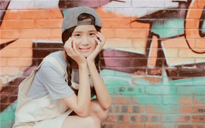 爸爸好大好长啊要到了-被同学哥哥玷污了我的第一次_爱咖学院