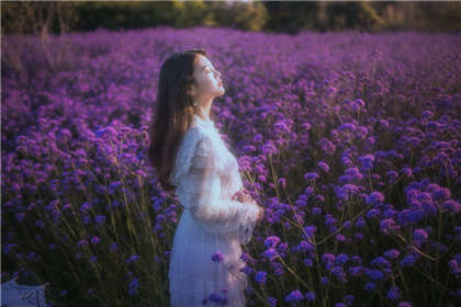 在公共汽车小黄文-我感觉很舒服刺激_爱咖学院