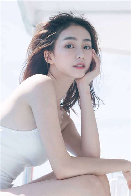 雪白美腿缠在我腰上-少妇换妻沉沦小说_爱咖学院