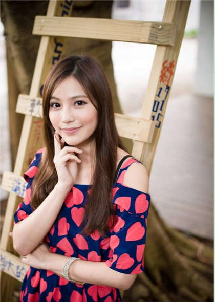 公交车上操美女-宝贝把腿打开给我舔_爱咖学院