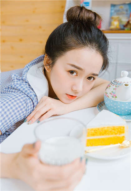 大学生互换小说-美女秘书在办公室激情_爱咖学院