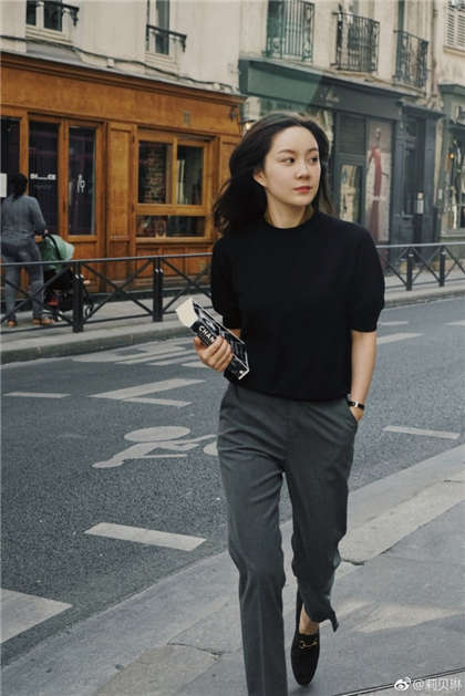 凌威 花凤-车上他的那个顶着我了_爱咖学院