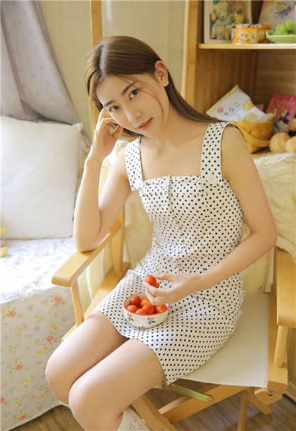 超湿小黄文-腿张开点就不会疼了_爱咖学院