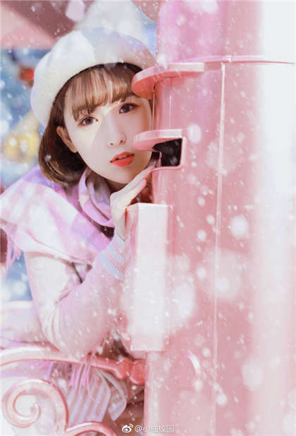 污片段-车厢里的激情_爱咖学院