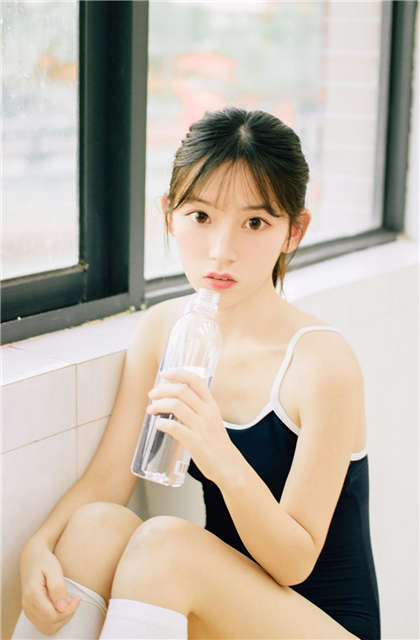 黄瓜小说-张开腿进紧硬湿白嫩_爱咖学院