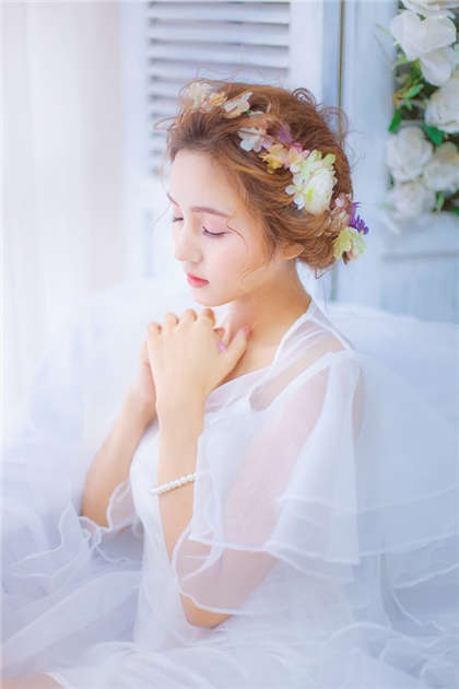 污污小说下面塞东西-刚才给一个直男舔下体了_爱咖学院