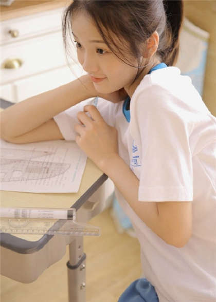 污污文章详细过程-看了就硬的小短文_爱咖学院