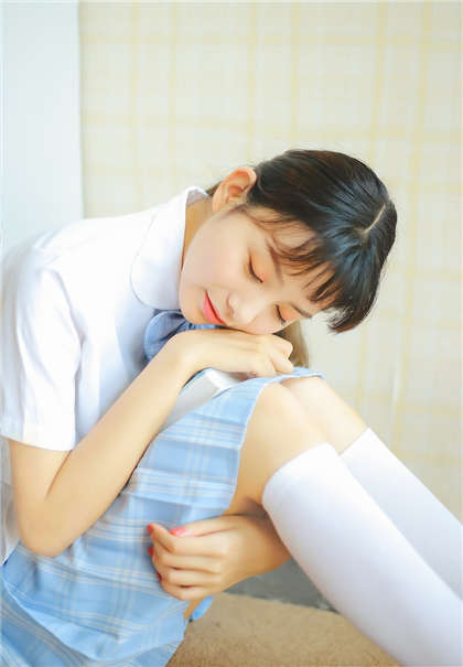 嗯嗯~好痛啊-女人讲述群交感觉_爱咖学院