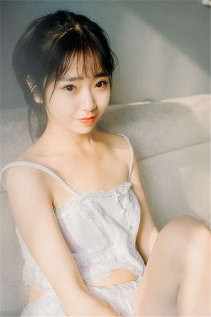 爱爱全过程小说-衣服下鼓鼓的两团h_爱咖学院