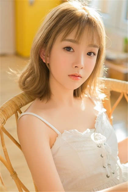 很污很暴力-公交车上她瘫软在我怀里浑身无力_爱咖学院